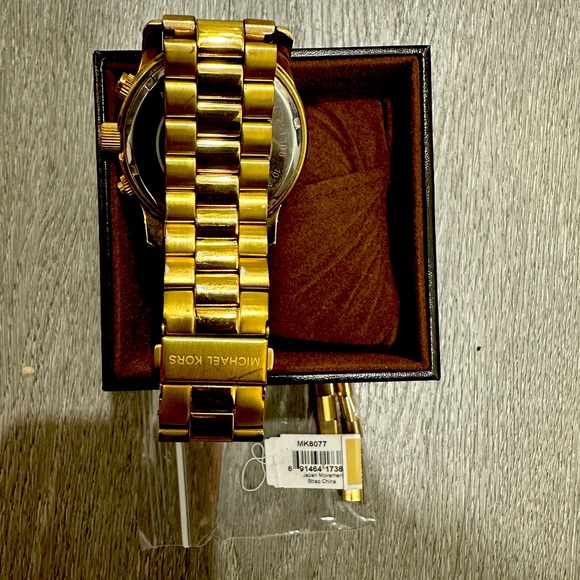 Michael Kors Watch - Picture 2 of 4